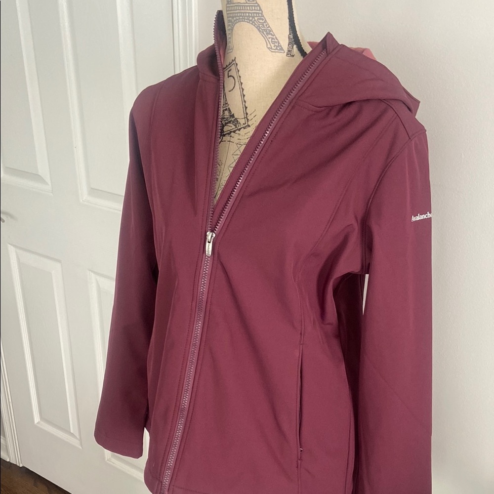 Avalanche Burgundy Ski & Snow Jacket Lightweight Performance
